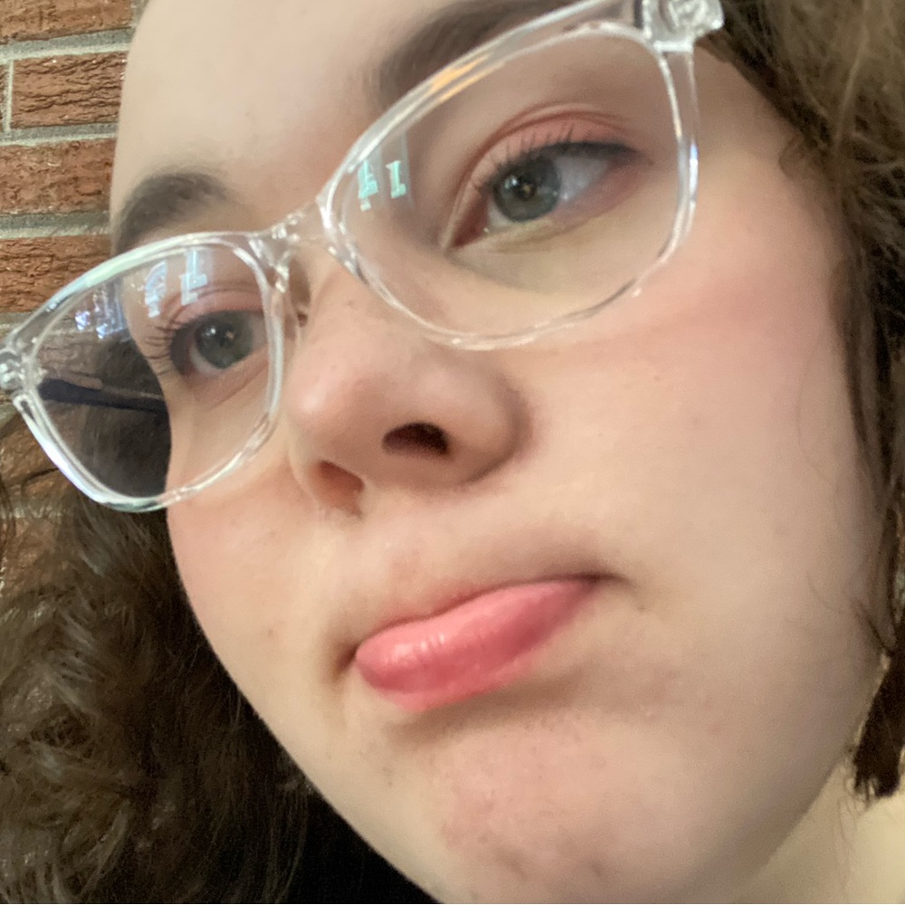 Meet your Posher, Amaya